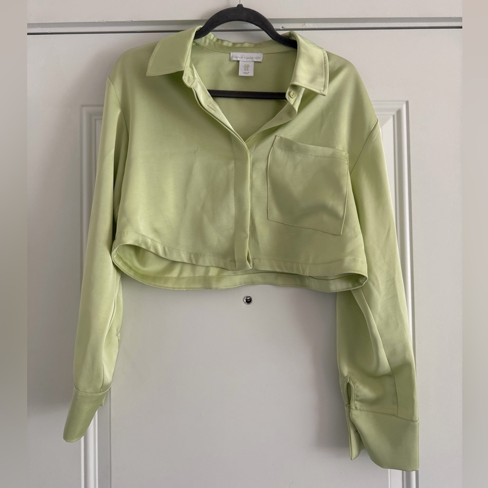 House of Harlow 1960 Light Green Cropped Button Down Shirt